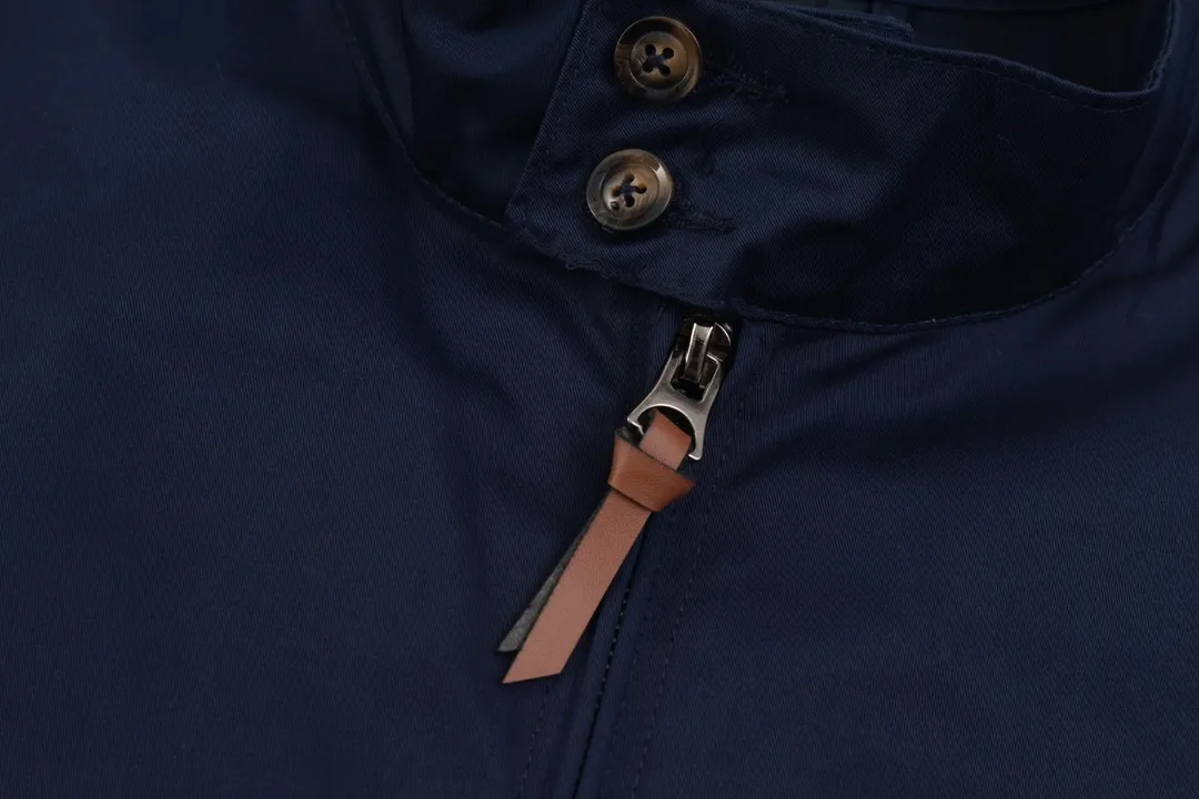 P306 💰Ralph Lauren/Ralph Lauren American vintage classic lapel old cadre retro jacket, thickened in autumn and winter, woolen lining, classic design, timeless classic, thick cotton fabric, showing a sense of vintage, collar and cuffs colorful plaid embellishment, looks good on both men and women, comfortable and comfortable, focuses on relaxed retro YYDS, one for each man and woman, an indispensable piece for autumn and winter, the hottest jacket at the moment The 100% cotton twill is thick and thick, and the pure cotton colorful plaid lining is distinguished by digital printing in the market. Exquisite embroidery. The Harrington jacket has a loose fit, is short and fat, and is super versatile. It is clean-fitting and is perfect for men and women!   Color: Khaki Navy Black Size: M/L/XL Item No.: 101579